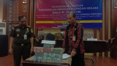 Kejari Sikka Setor Uang Negara Sebesar Rp575 Juta Lebih dari Kasus Korupsi Dana BTT