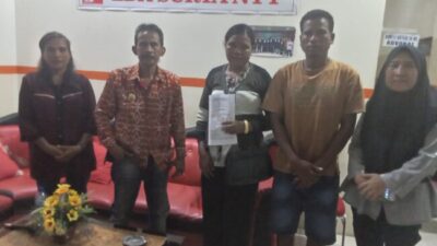 Tak Kenal Lelah Mencari Keadilan, Orangtua Alm Sebastianus Bokol Datangi LBH Surya NTT