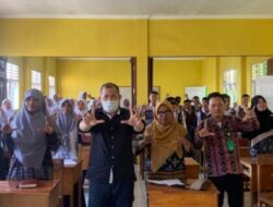 Prodi Matematika FST Undana Melaksanakan Pelatihan Penguatan Materi Persamaan Linear Bagi Siswa dan Guru SMP Muhammadyah Kupang 