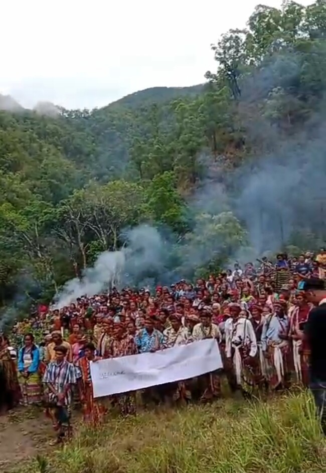 Foto:Masyarakat Adat Nyatakan Sikap Penolakan 