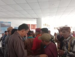 Anggota DPRD TTU Temui Masa Pendemo, Tolak Peralihan Status CA Mutis Menjadi Taman Nasional