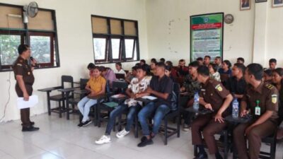 Foto: Kepala Kejari TTU Firman Setiawan S.H.,M.H sedang Melakukan Sosialisasi. (Jho Aban)